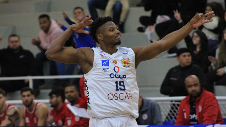 Vitor Silvério, ala do São José Basketball