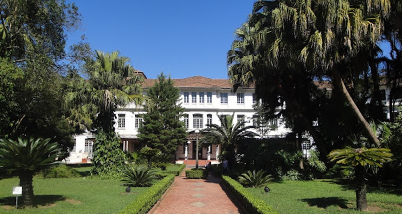 Pavilhão central do Parque Vicentina Aranha.