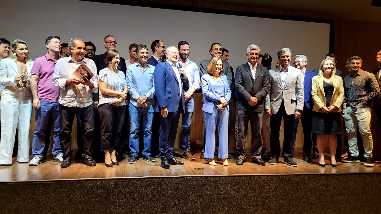 Empresários e Felicio Ramuth no Desenvolve Vale, que destacou Logística e Infraestrutura