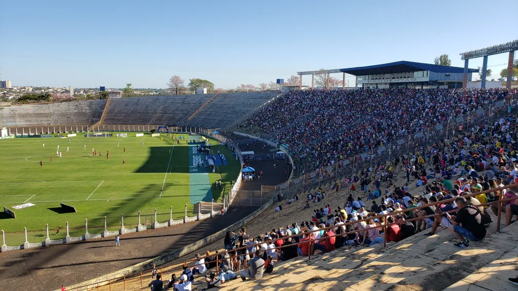 Torcida do Grêmio Prudente presente em bom número no Prudentão