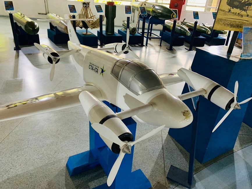 Modelo de avião desenvolvido pelo então CTA de SJC