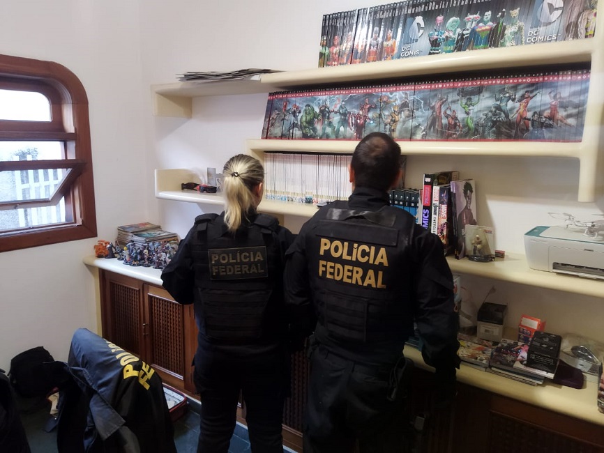agentes da PF averiguam casa de Homem preso em Cruzeiro com pornografia infantil