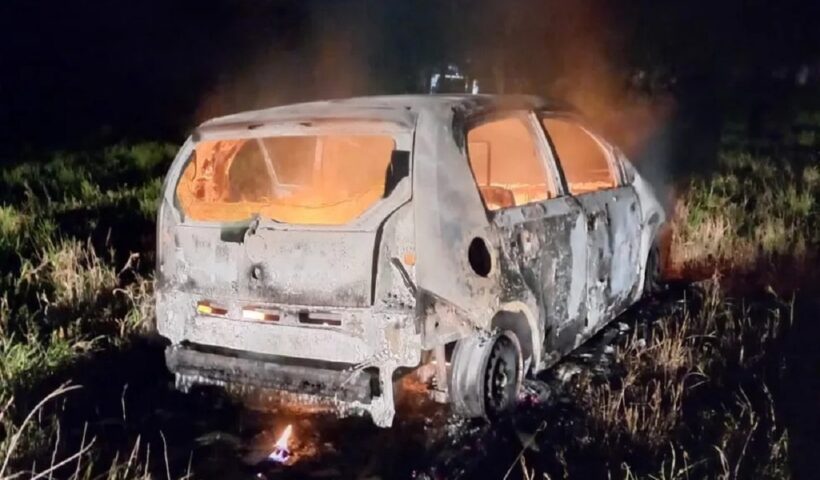 Corpo é encontrado carbonizado dentro de carro em Pinda