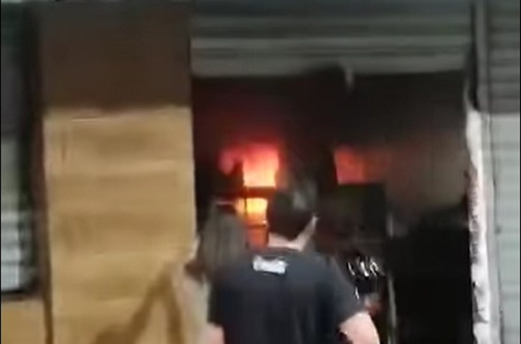 Pastelaria pega fogo no centro de Caçapava