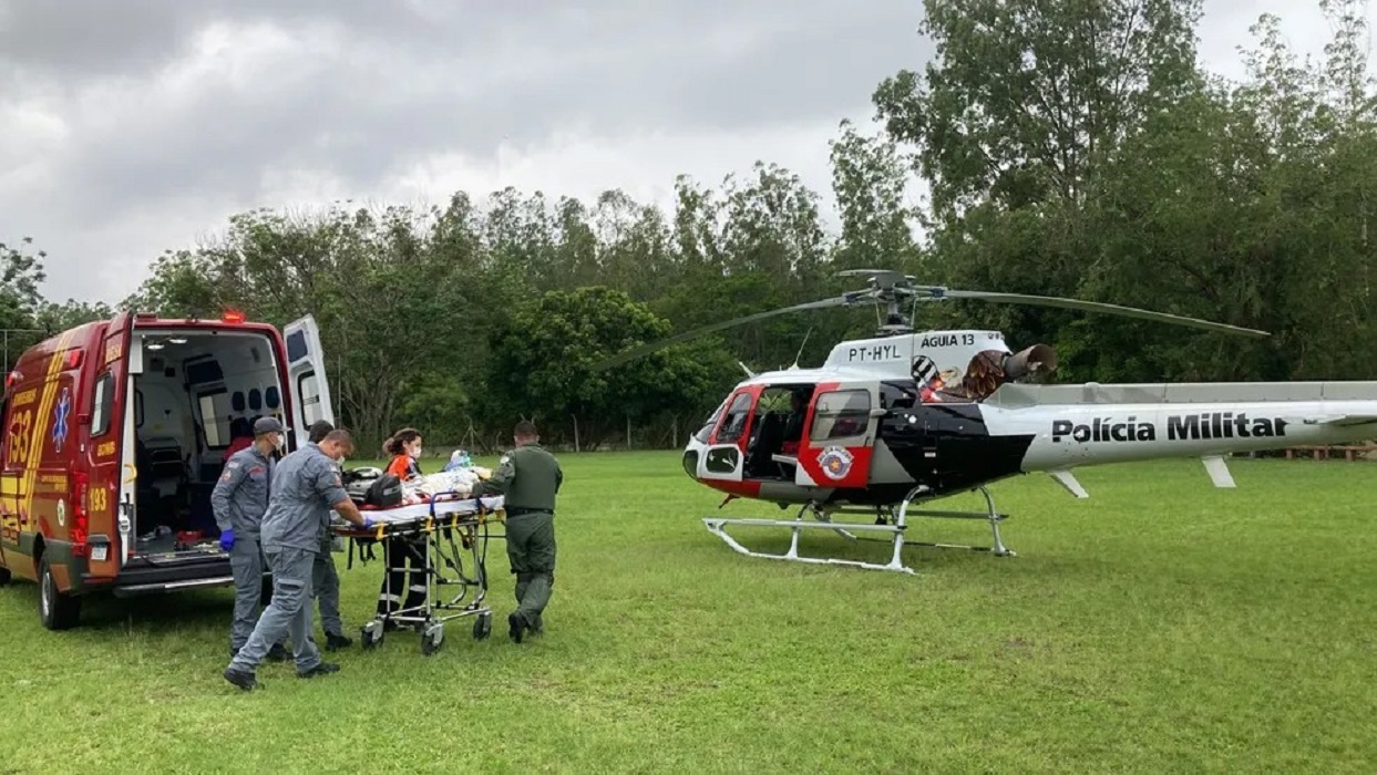 Menino de 8 anos fica ferido após ser atropelado por moto