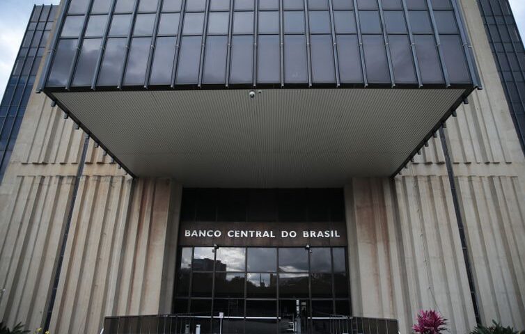 Previsão da inflação é divulgada semanalmente pelo Banco Central (BC)
