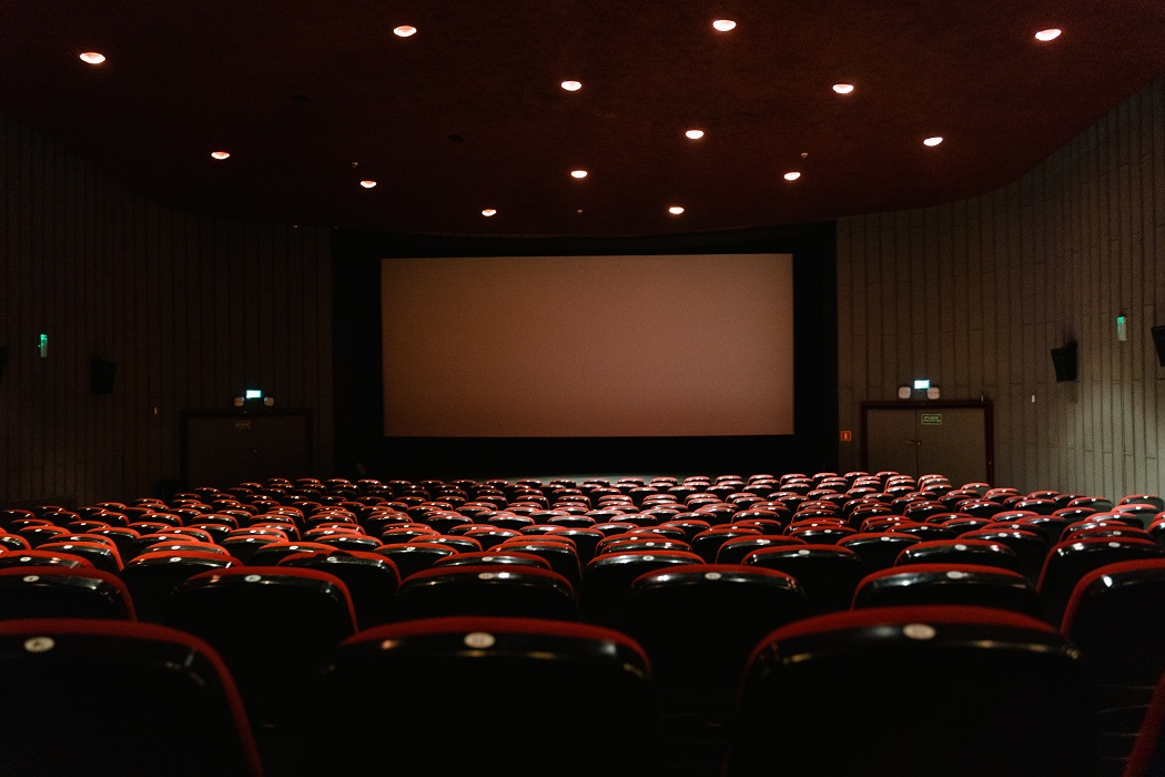Sala de cinema vazia.
