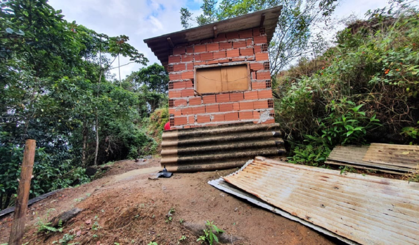 Morro do Fórum tem desocupação iniciada em Ubatuba