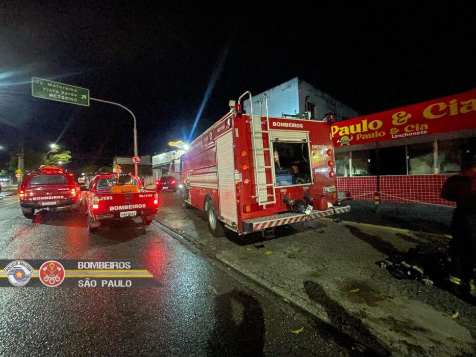 Restaurante pega fogo em São José dos Campos