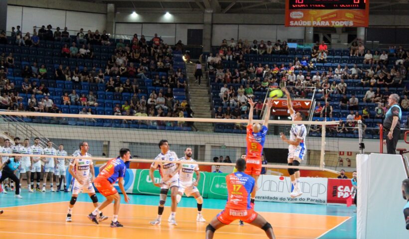 Jogo entre Vôlei São José e Campinas pelo Campeonato Paulista 2023