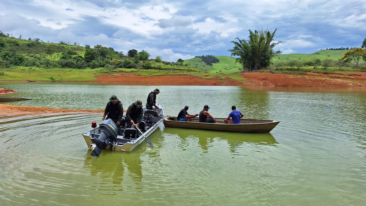 Trio é preso com barco furtado na represa do funil em São José do Barreiro