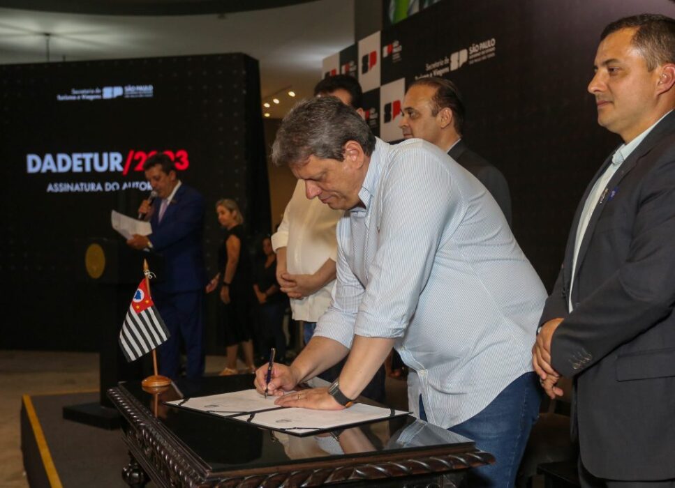Governo de SP autoriza investimentos em cidades turísticas