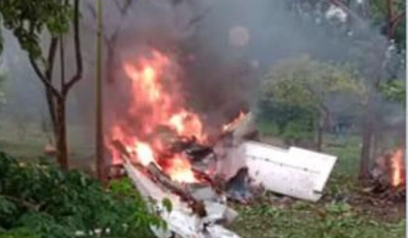 destroços de avião caído em Jaboticabal. Sobe para cinco o número de mortos em acidente com avião em Jaboticabal (SP)