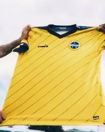 Camisa amarela 'vazou' no vídeo de apresentação dos uniformes