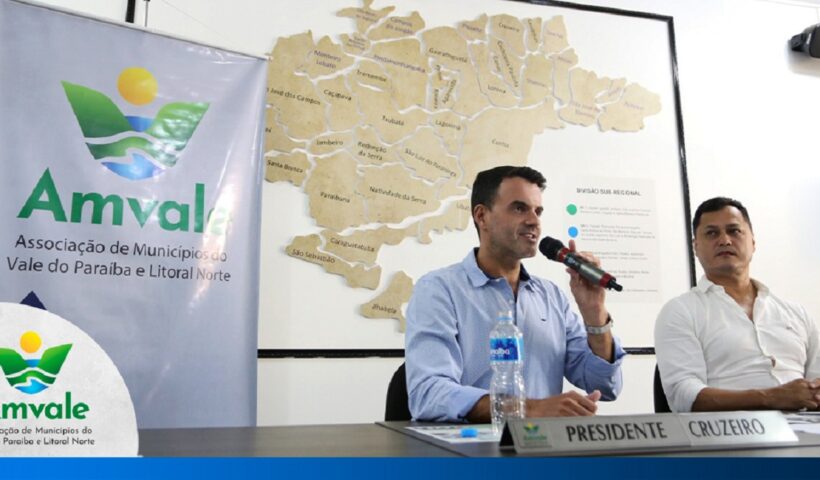 Prefeito Thales Gabriel de Cruzeiro em reunião da Amvale. Associação de Municípios do Vale do Paraíba e Litoral Norte reelege diretoria para nova gestão