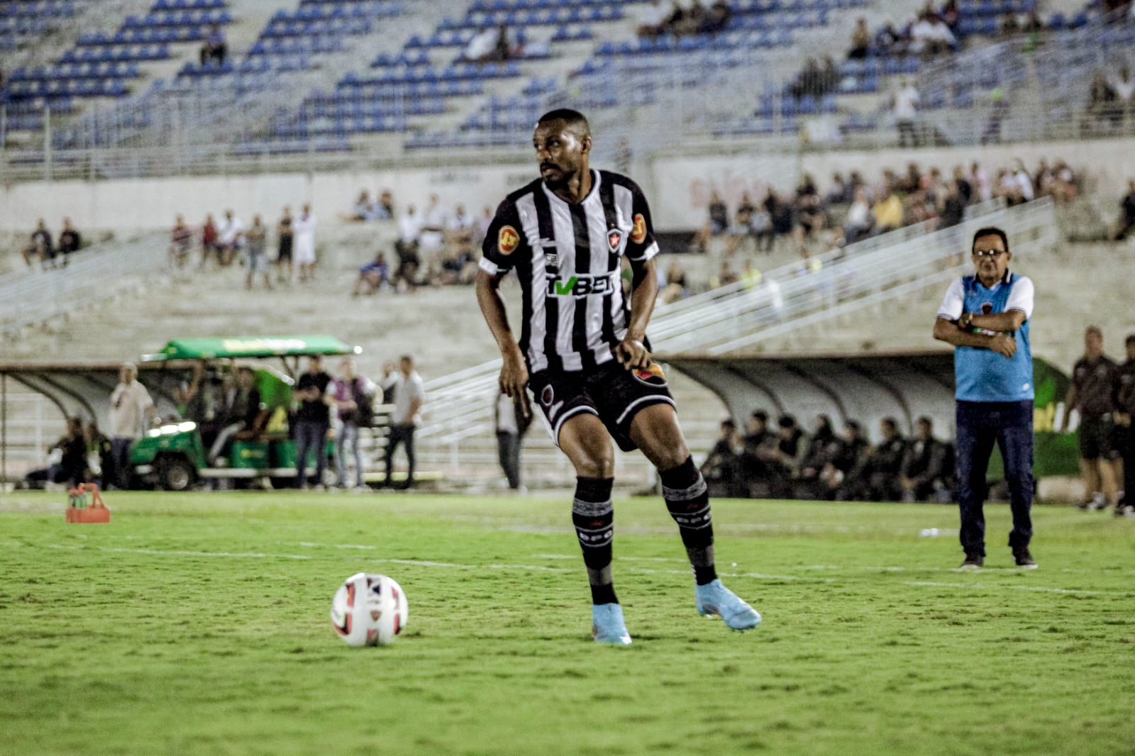 Daciel em ação pelo Botafogo-PB neste ano de 2023