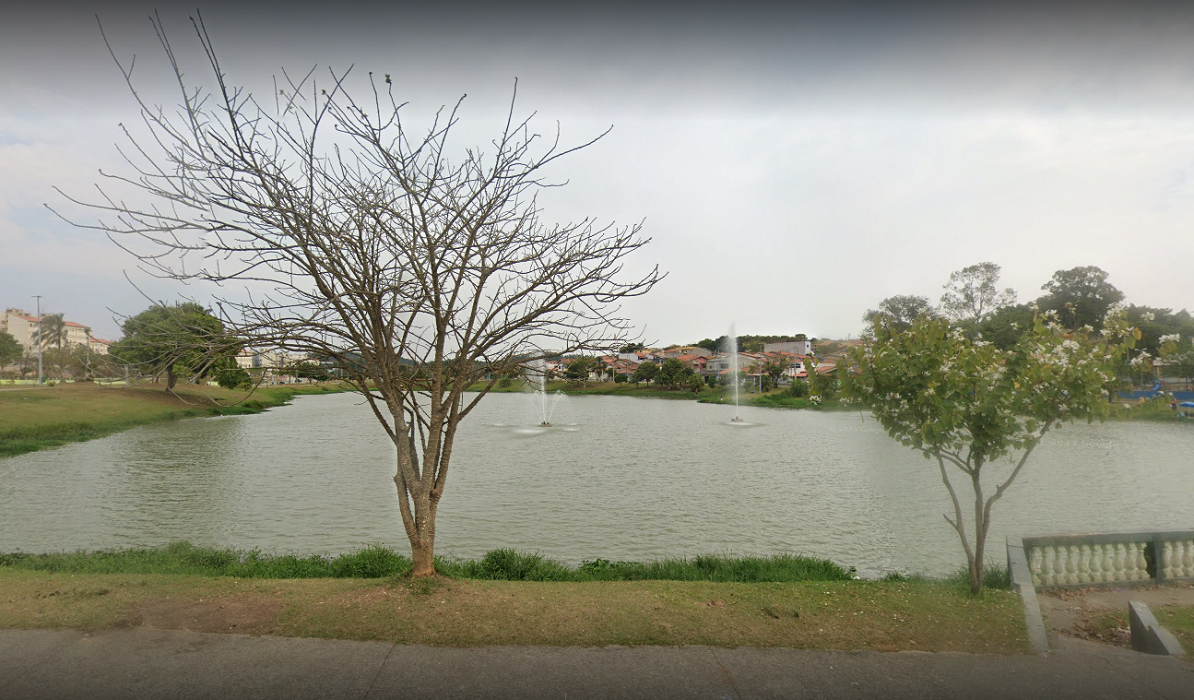 Homem morre afogado em lago no Parque Interlagos, em São José