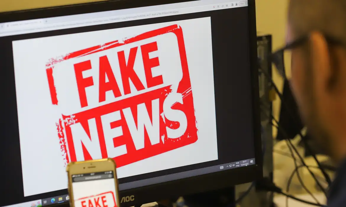 Maioria do STF reafirma validade de resolução contra fake news