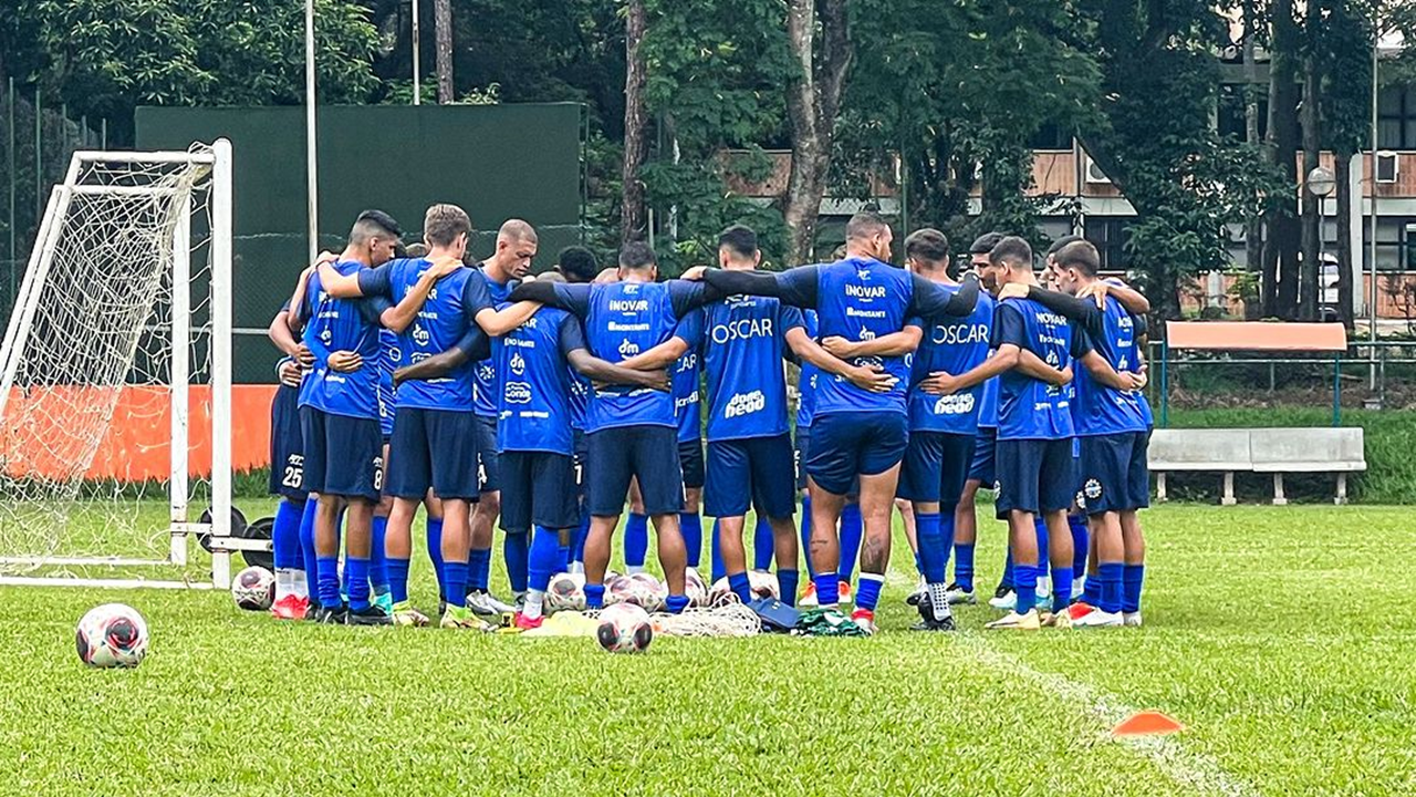 Pré-temporada do elenco do São José EC no Campo do INPE