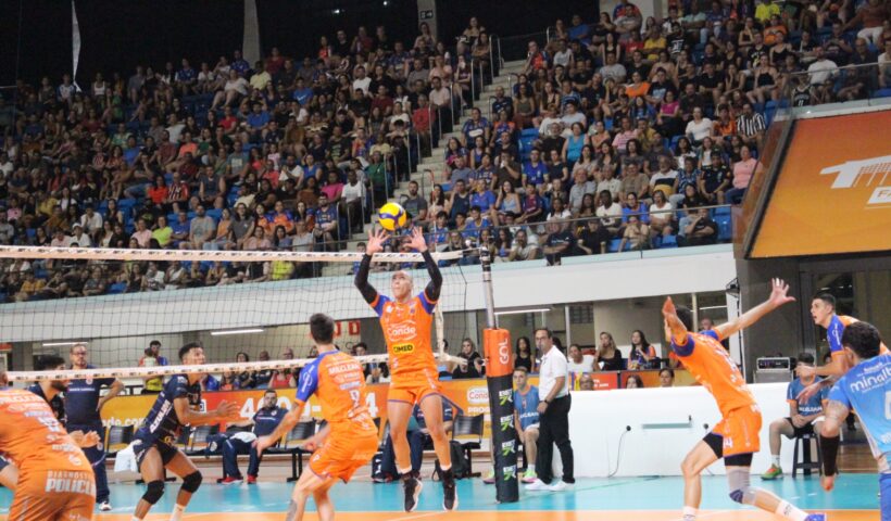 Torcida do Vôlei São José presente em um ótimo número na vitória sobre o Monte Carmelo na Superliga Nacional 2023/2024