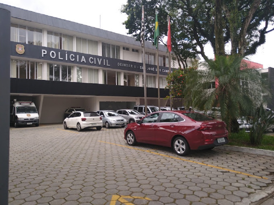 Homem morre após se afogar em piscina