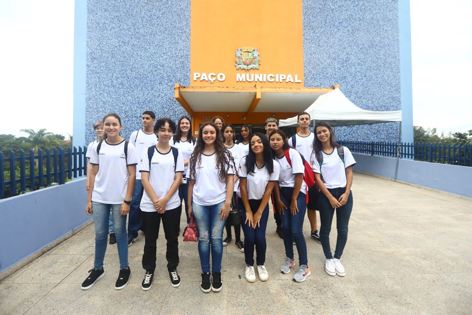 Primeiro emprego: Agente Cidadão oferece 250 vagas em São José