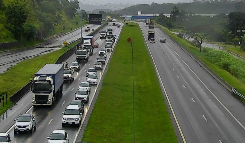 Dom Pedro I tem interdição no sentido Jacareí. Foto: Rota dos Bandeirantes