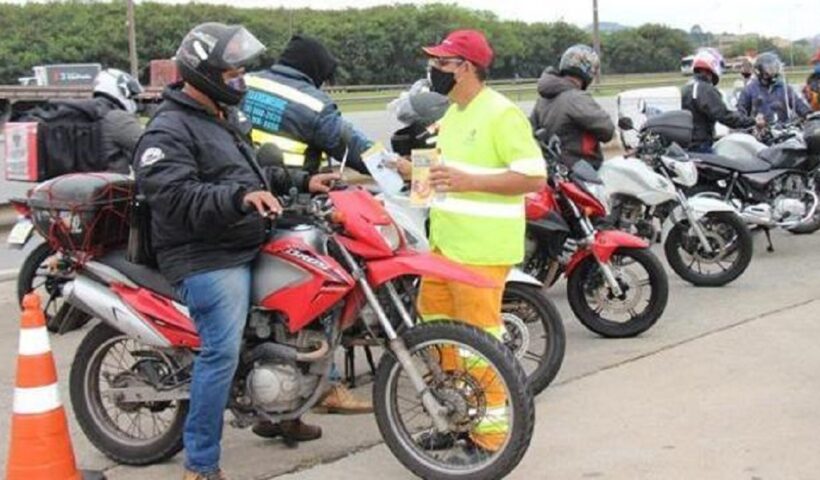 Jacareí faz campanha para motociclistas na Dutra nesta quinta. Foto: arquivo/CCR