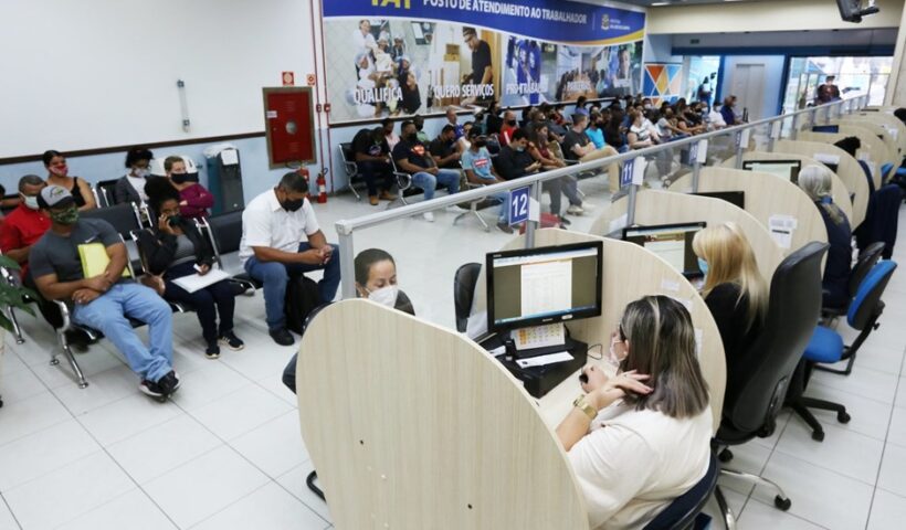 PAT SJC oferece mais de 500 vagas nessa segunda