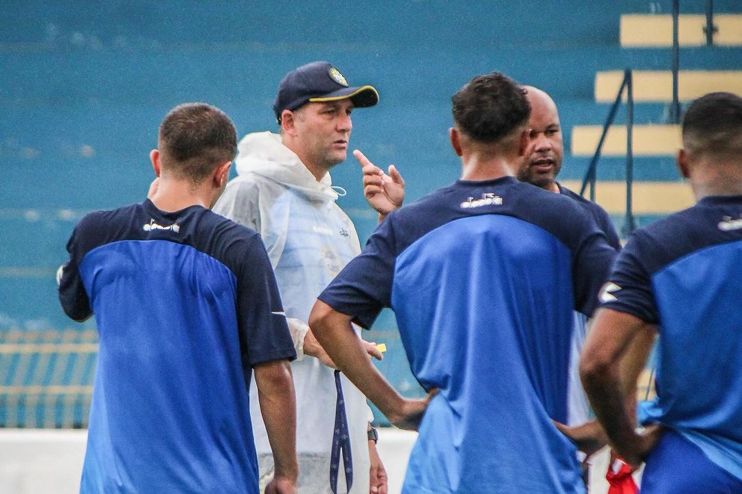Treinamento do São José EC no Martins Pereira antes do duelo contra o Noroeste 