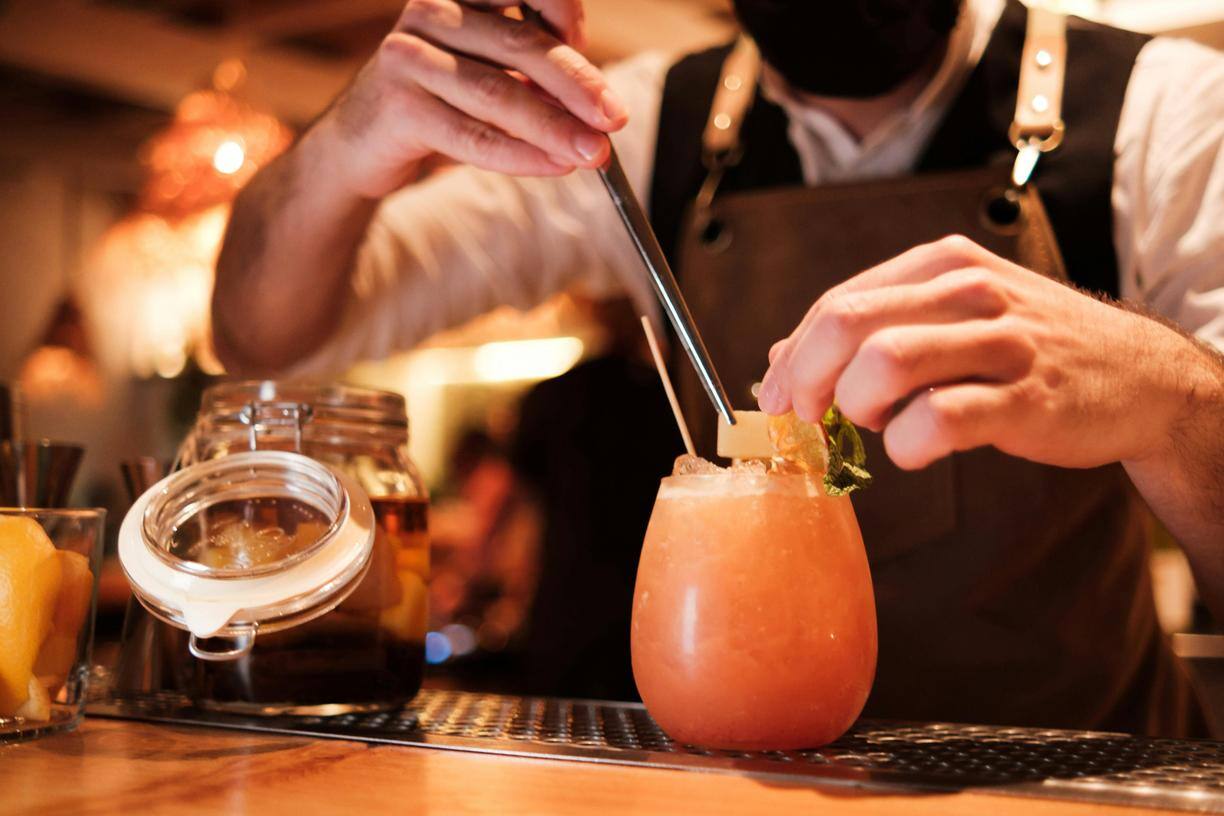 Ilhabela abre pré-inscrição para curso de bartender. Fonte: Reprodução/Internet
