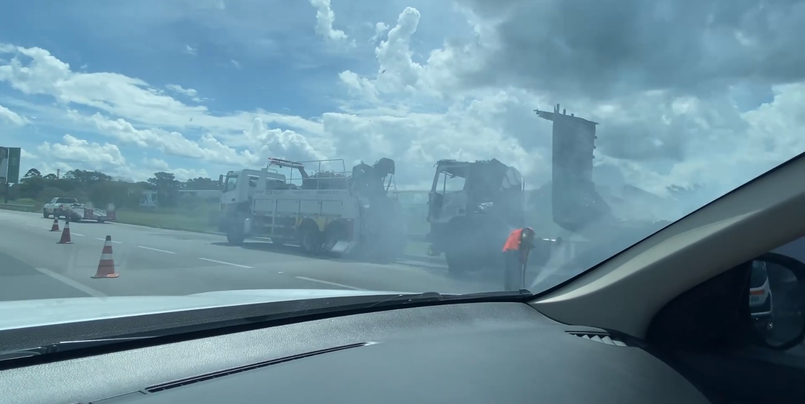 Incidente aconteceu no Km 131 da pista sentido São Paulo da Rodovia Presidente Dutra