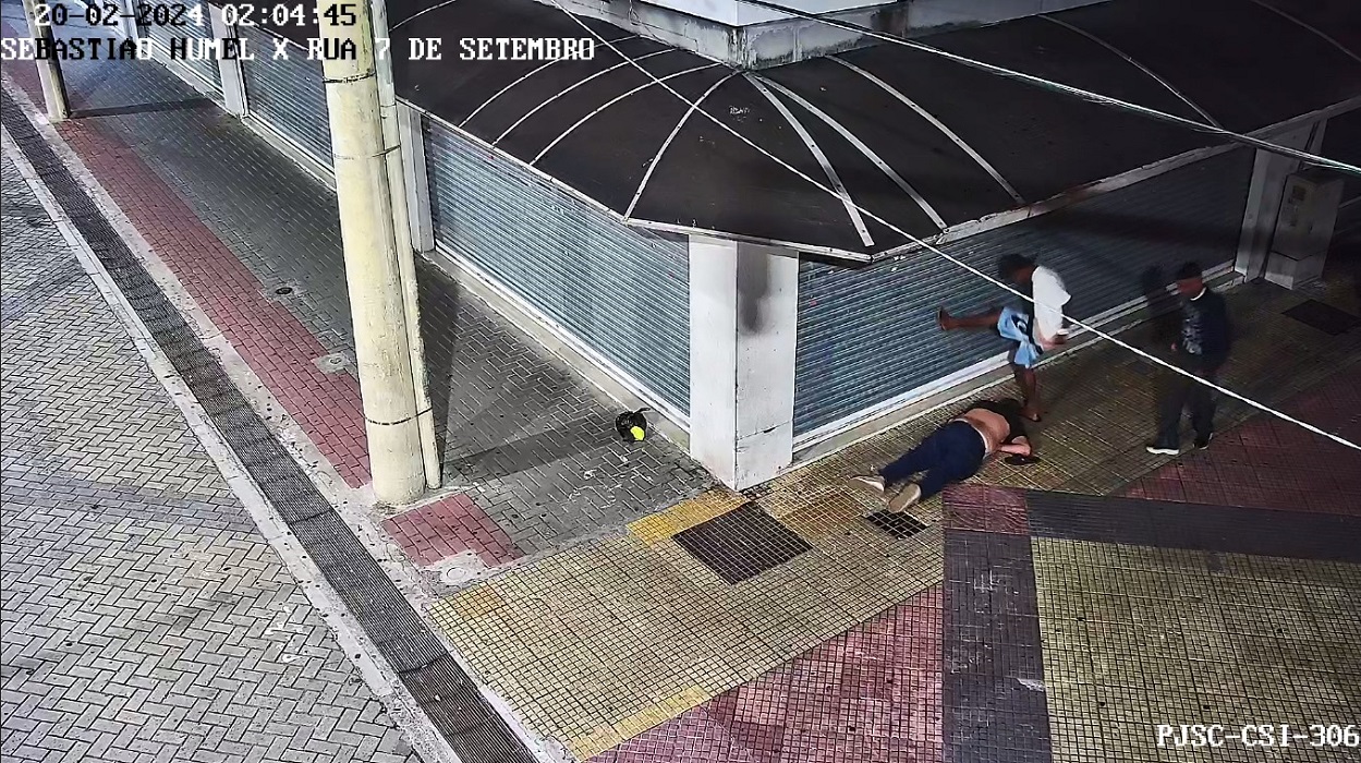 suspeitos de homicídio no centro de sjc. CSI flagra tentativa de homicídio no Centro de São José; autores são presos