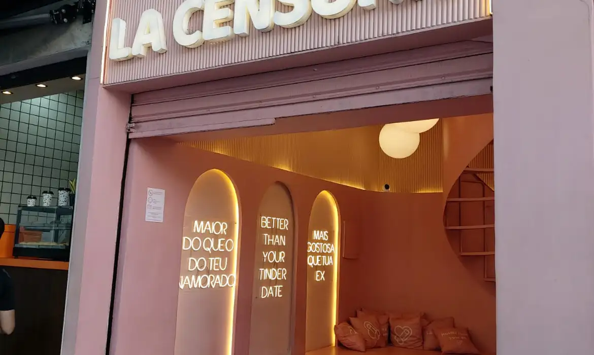 Senacon arquiva ação de lojas de alimentos com conotação sexual