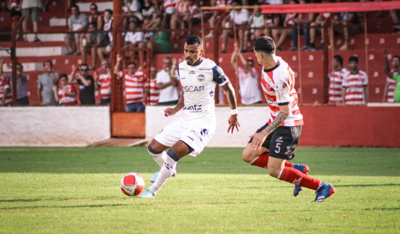 Jogo entre São José EC e Linense no Gilbertão pela 11ª rodada da Série A-2