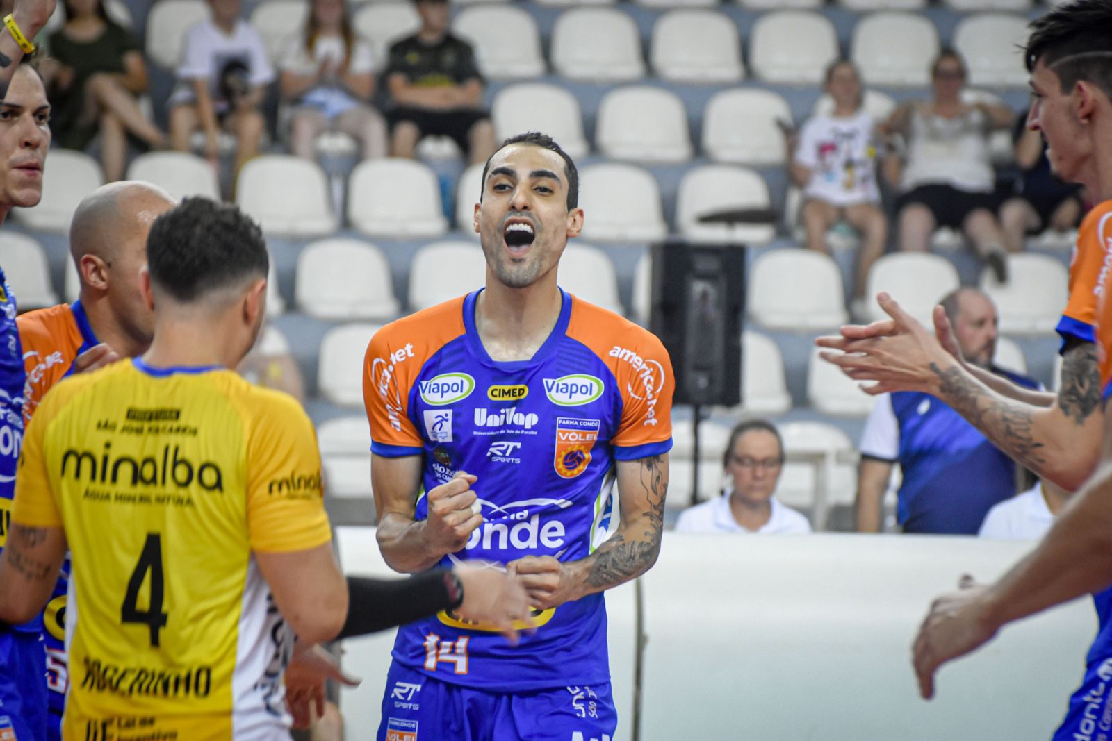 Vôlei São José atropelou CDV Centenário em sua estreia no Sul-Americano 2024