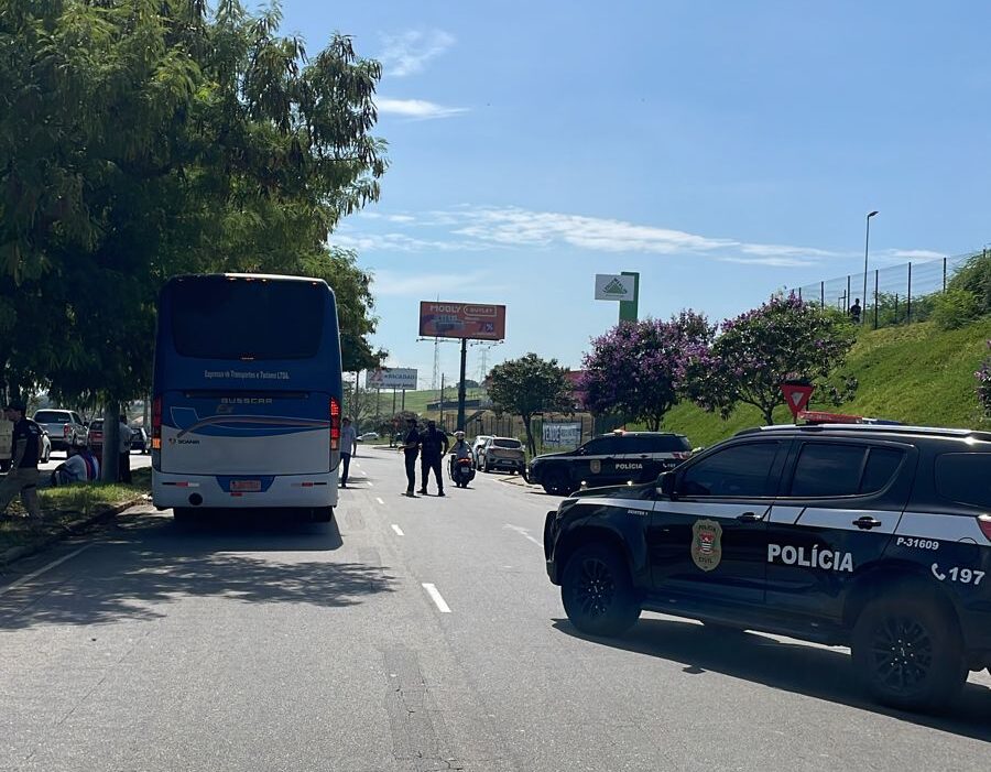 Detentos são flagrados tentando entrar com drogas no presídio em Taubaté