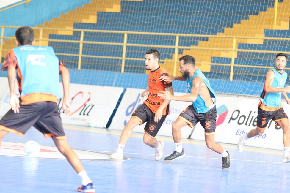 Jogados do São José Futsal em treino. São José Futsal estreia na Liga Nacional fora de casa
