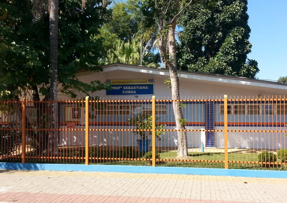 EMEFI Professora Sebastiana Cobra. Mãe diz que seu filho com TDAH foi preso à cadeira com fita crepe em escola de São José