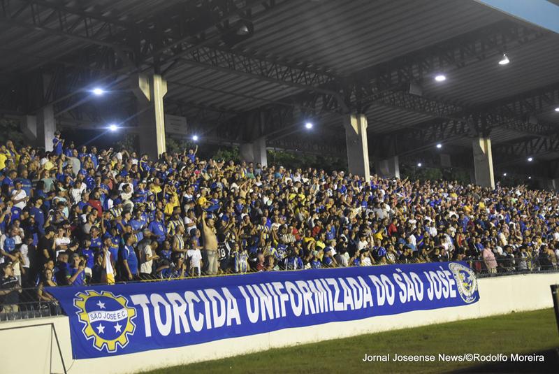 Torcida do São José EC presente no Martins Pereira na vitória sobre o Comercial na 9ª rodada