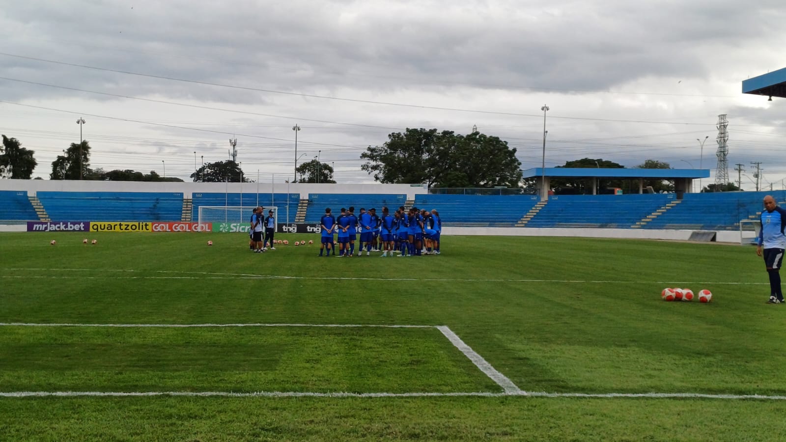 Treino do São José EC no campo do Martins Pereira nesta quinta-feira (26)