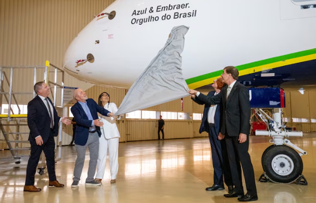 Lula critica Boeing por "roubar engenheiros" da Embraer