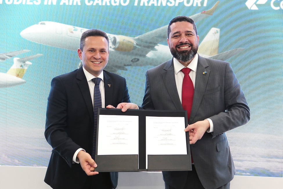 Assinatura Contrato Correios FIDAE 2024. 