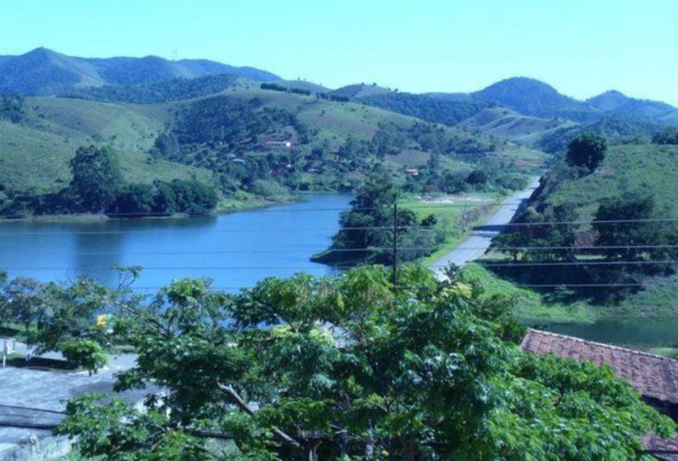 Velejador é eletrocutado e desaparece em represa de Redenção da Serra; bombeiros retomam buscas pelo homem