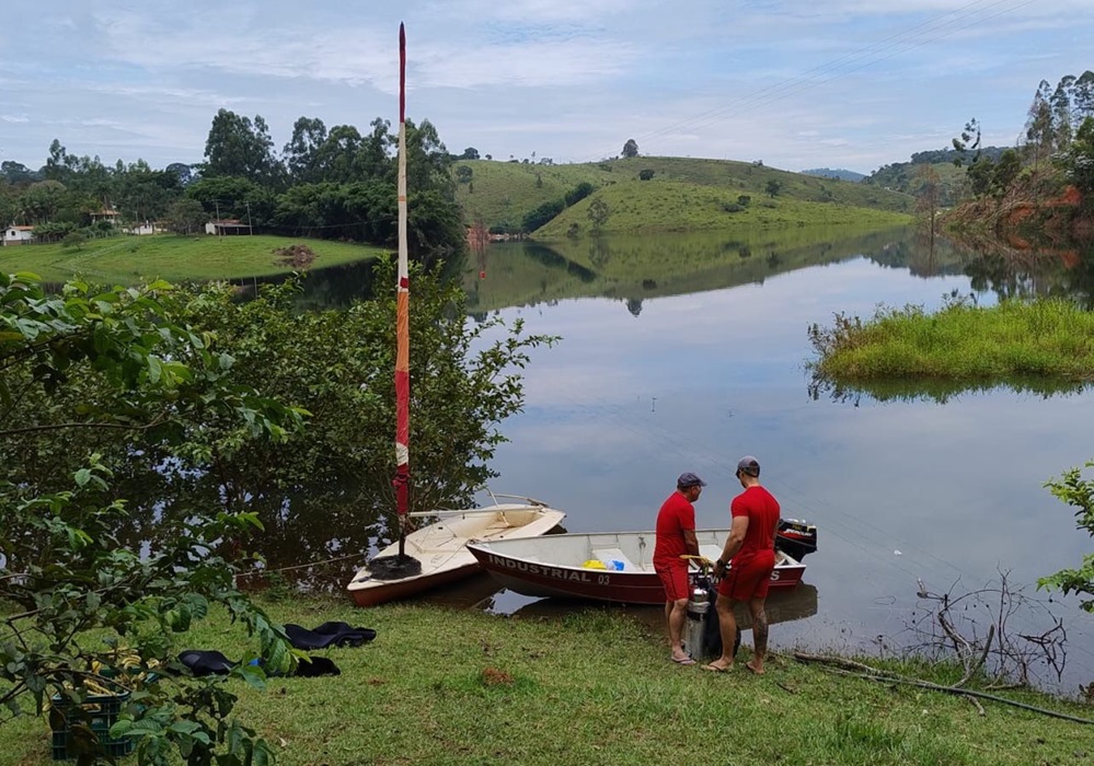 Velejador é eletrocutado e desaparece em represa de Redenção da Serra; bombeiros retomam buscas pelo homem