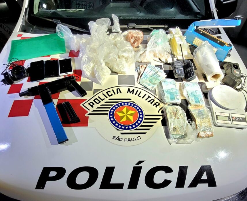 Homem é preso com submetralhadora