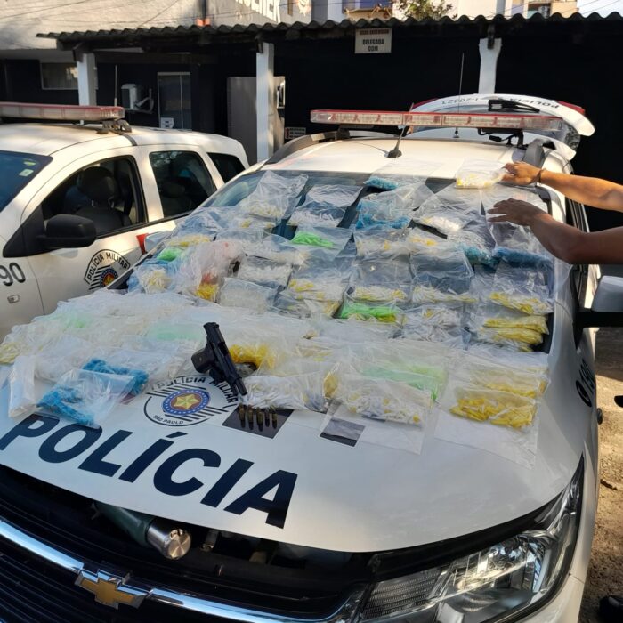 Dupla é presa com grande quantidade de cocaína em Ubatuba