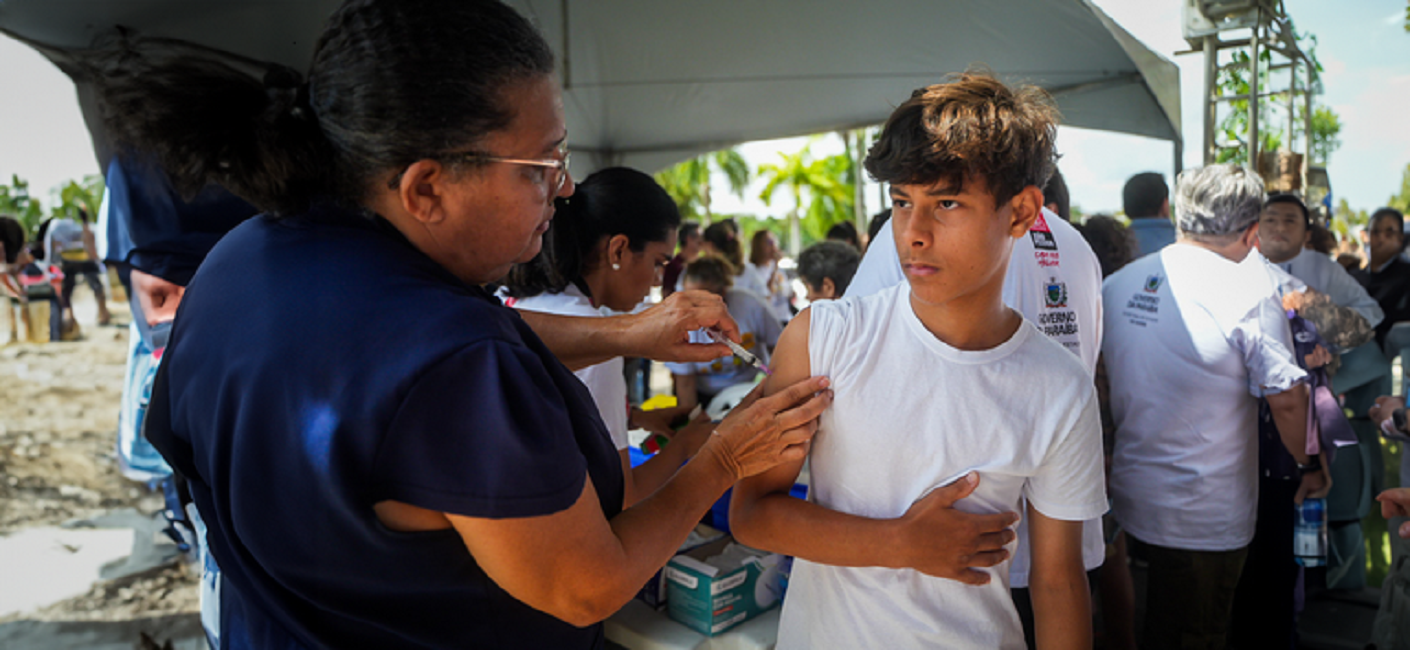 Ministério da Saúde amplia faixa etária para vacinação da dengue