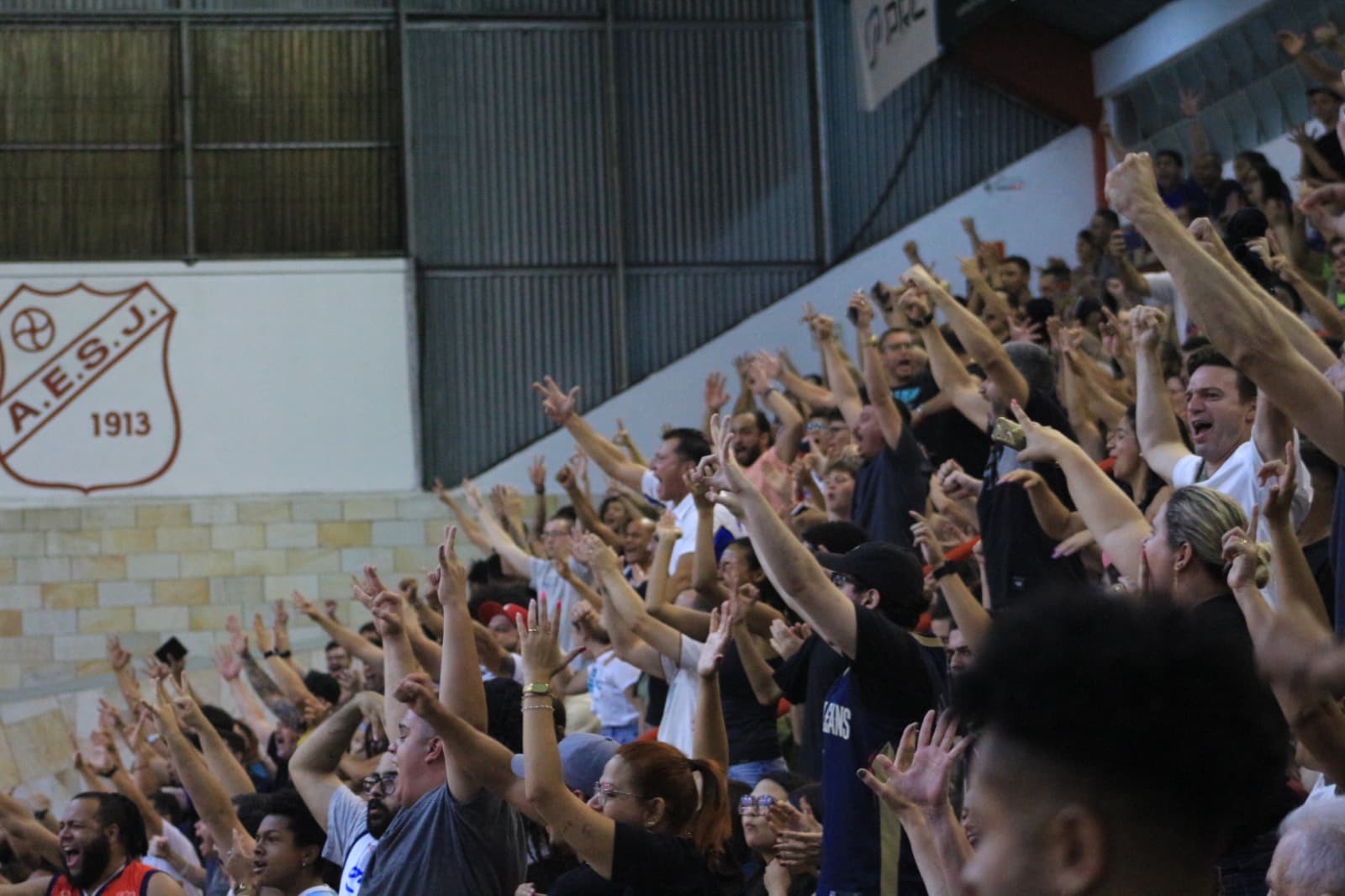 Linneu de Moura estará lotado para o jogo entre São José Basketball x Fortaleza. Foto: Léo Lenzi/Agência NTZ