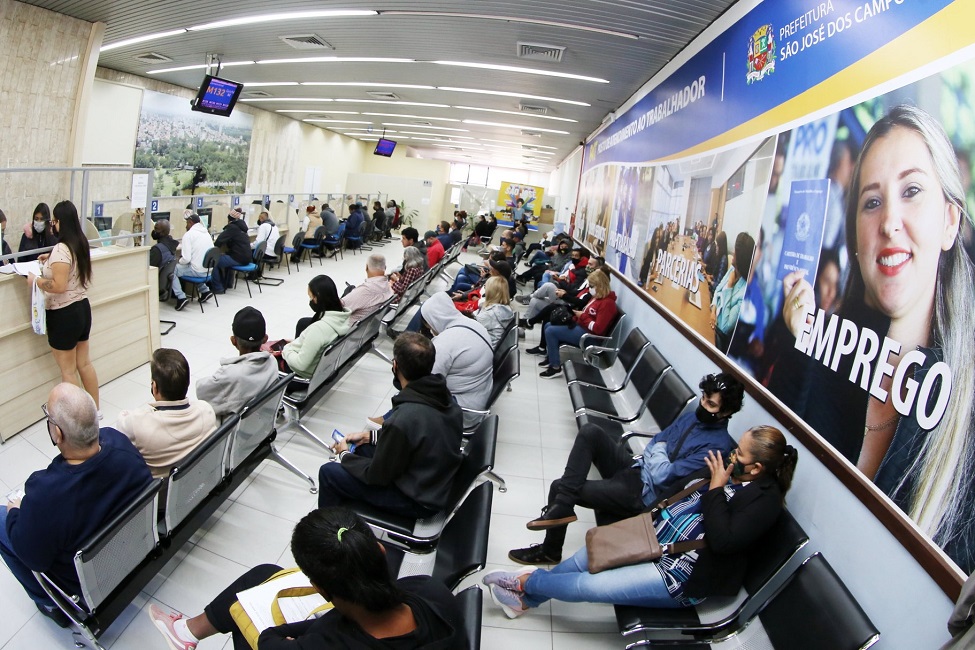 PAT de São José abre 635 vagas de emprego em várias áreas